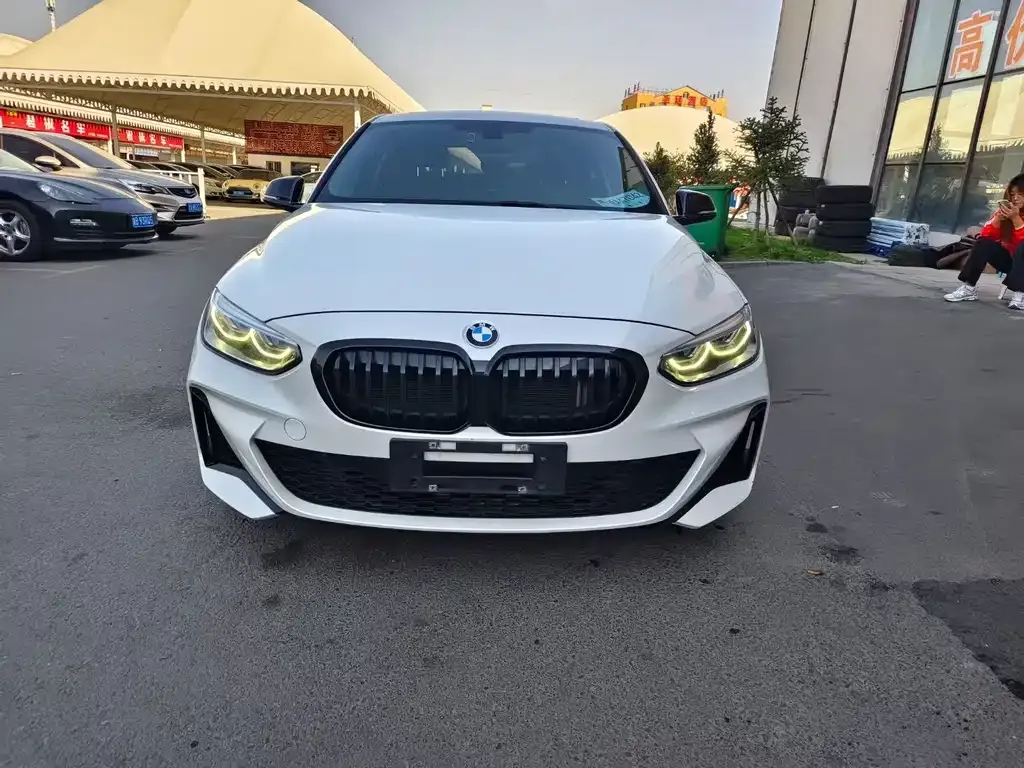 BMW 1 Series 2022 из CN, фото 2