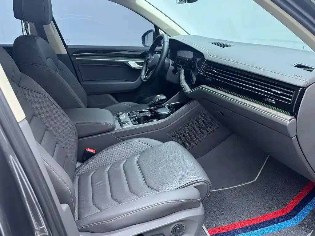 Volkswagen Touareg 2024 из CN, фото 10