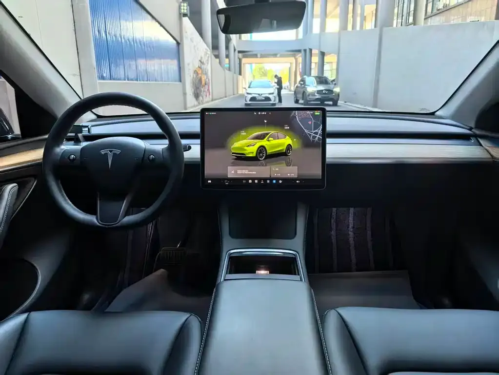 Tesla Model Y 2023 из CN, фото 9