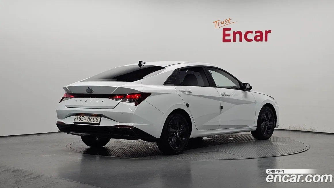 Hyundai AVANTE — фото 2