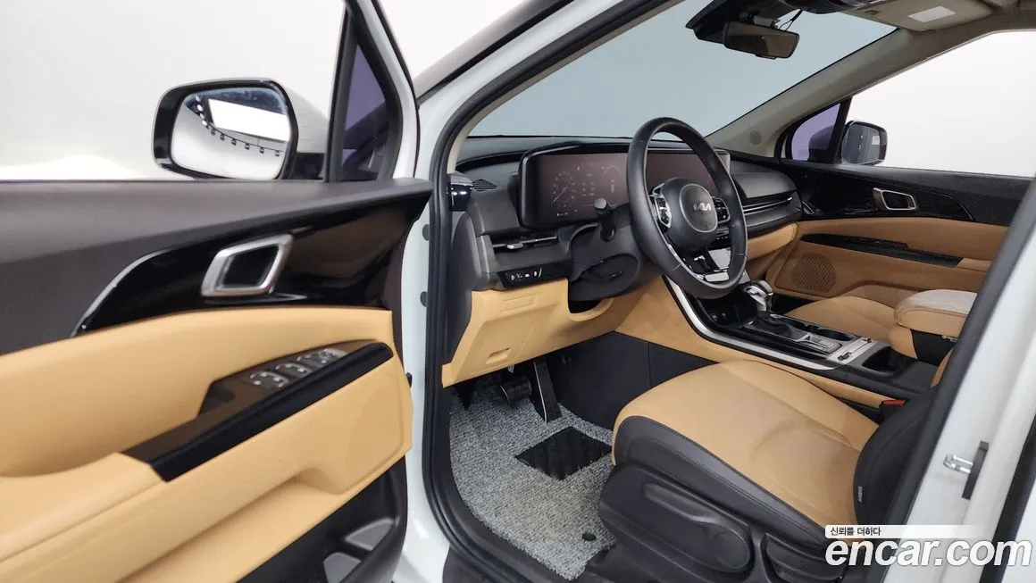 Kia Carnival — фото 10