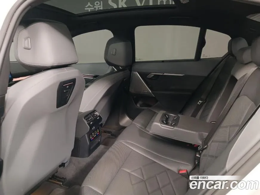 BMW 5-Series 2024 из KR, фото 8
