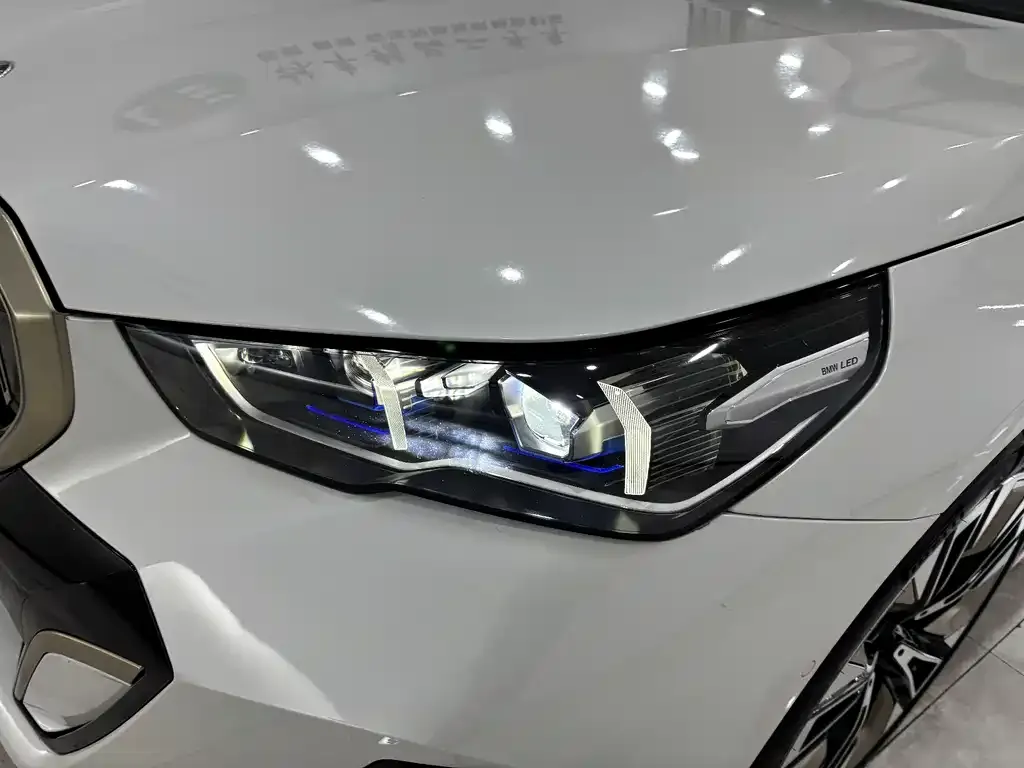BMW 5 Series 2024 из CN, фото 9