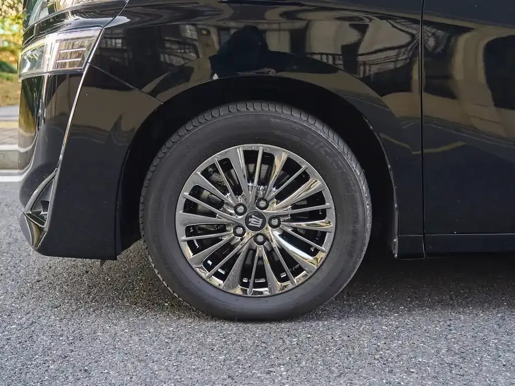 Toyota Vellfire — фото 5