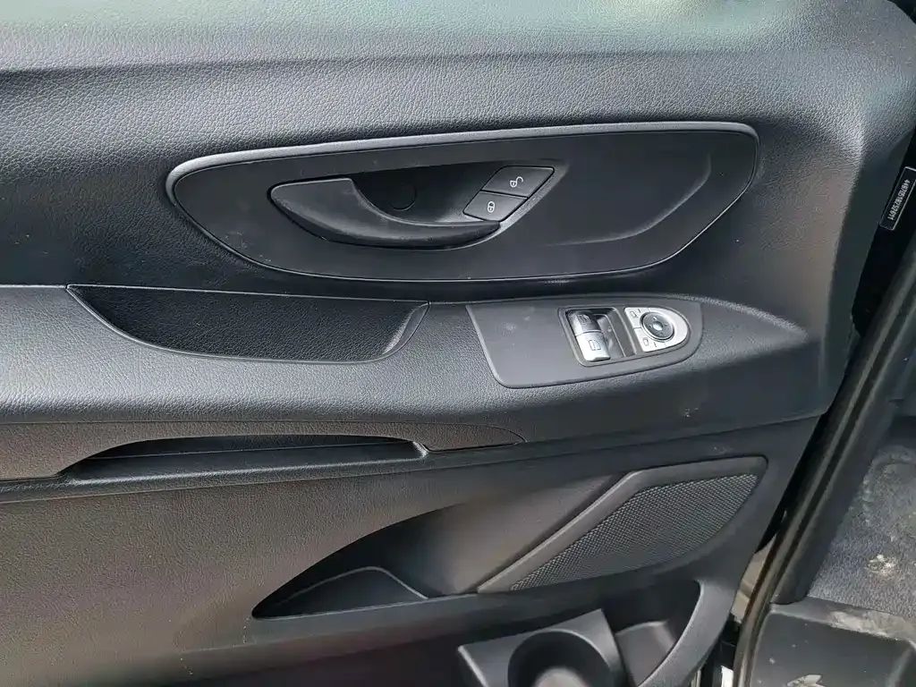 Mercedes-Benz Vito 2025 из CN, фото 3