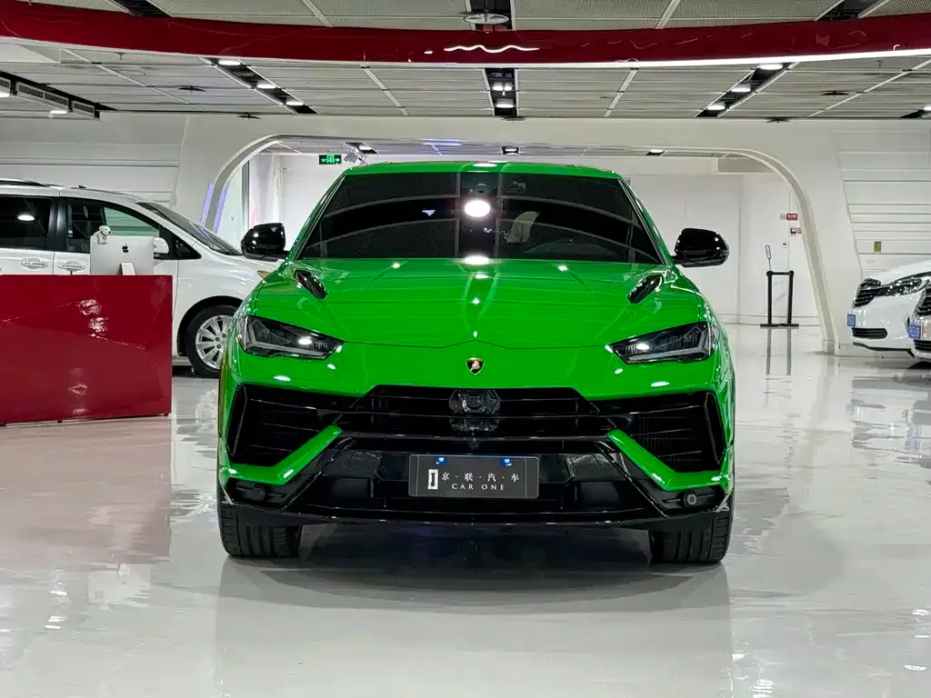 Lamborghini Urus 2023 из CN, фото 2