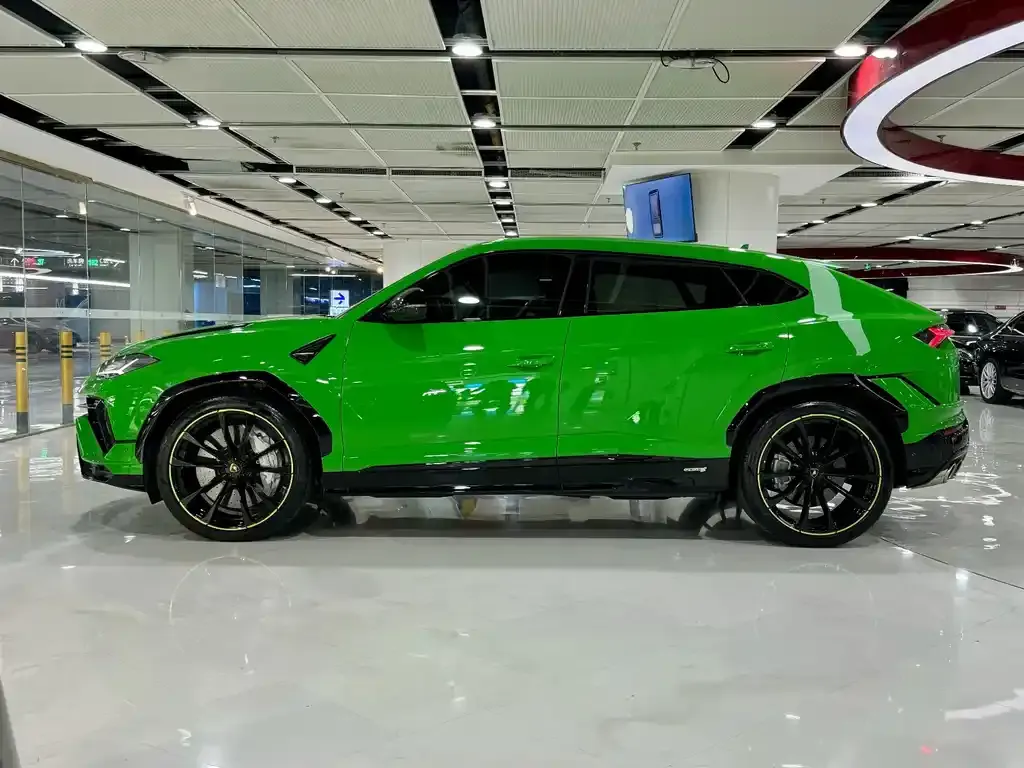 Lamborghini Urus 2023 из CN, фото 3
