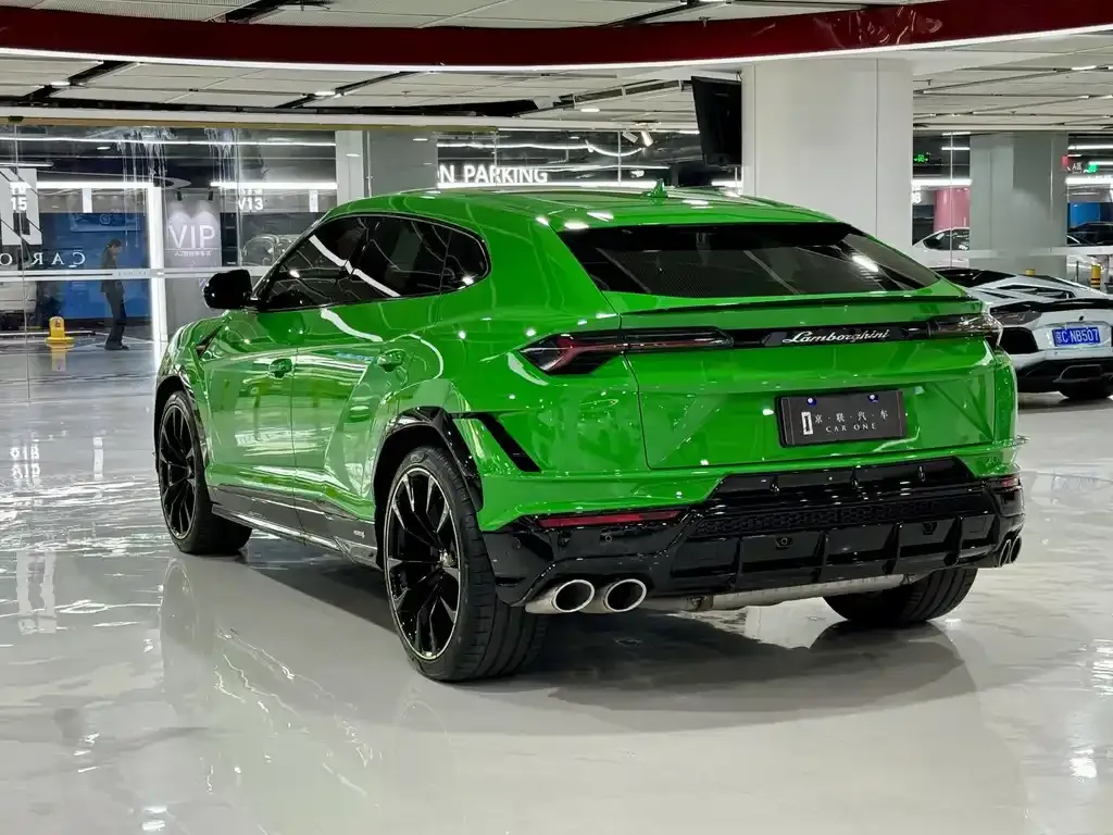 Lamborghini Urus 2023 из CN, фото 4