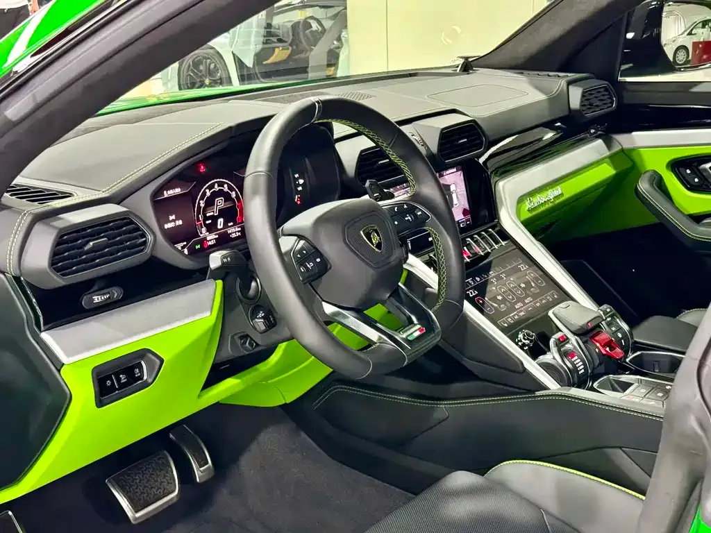 Lamborghini Urus 2023 из CN, фото 8