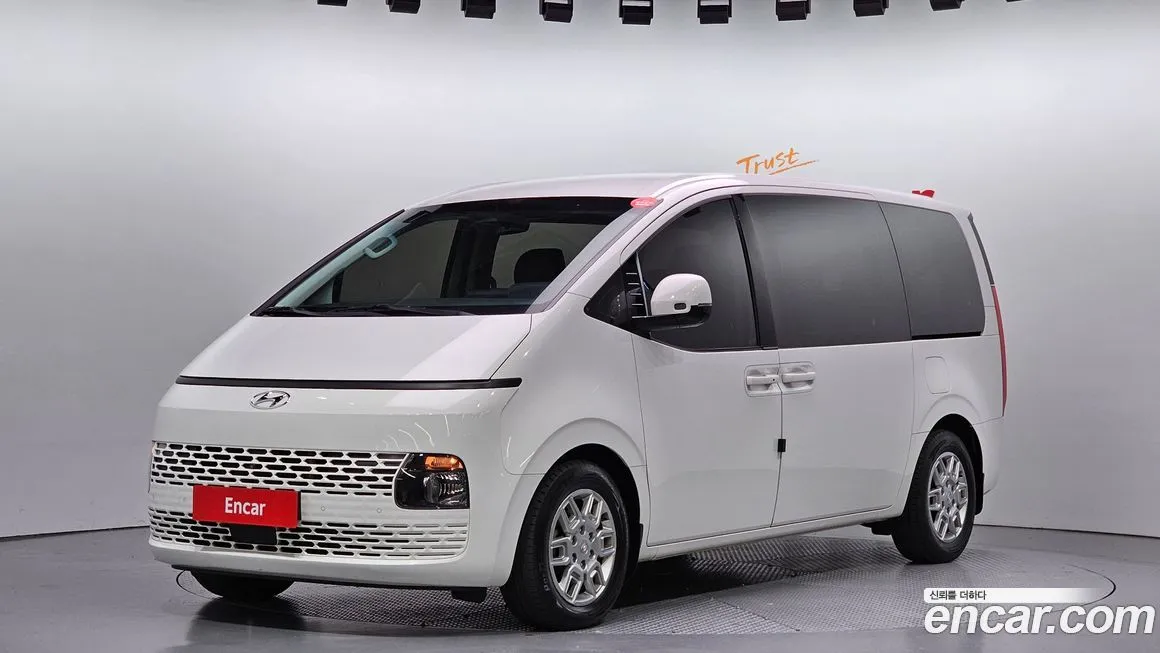 Hyundai Staria 2023 из KR, фото 1