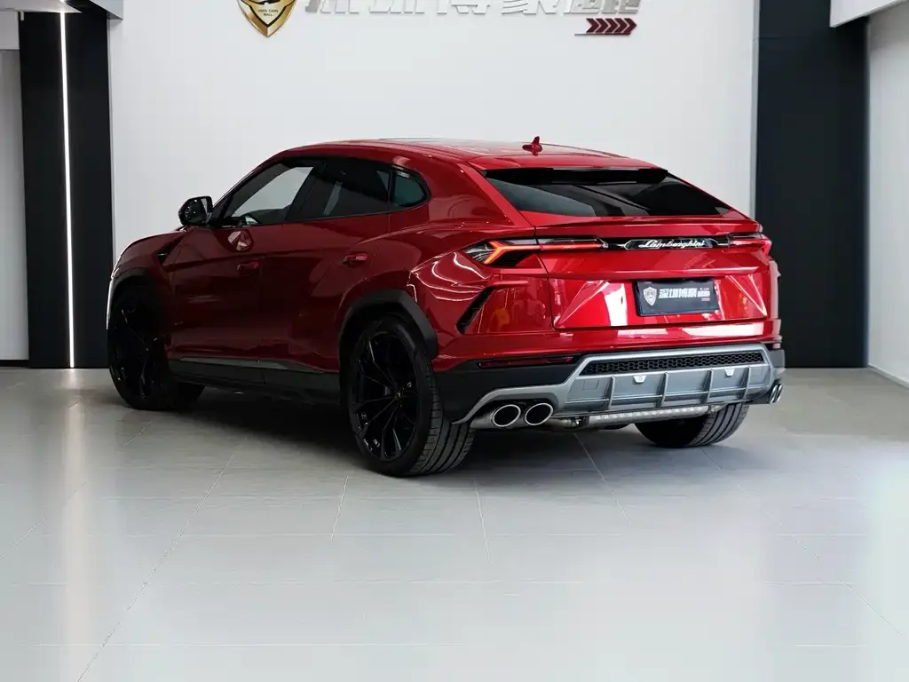 Lamborghini Urus — фото 3