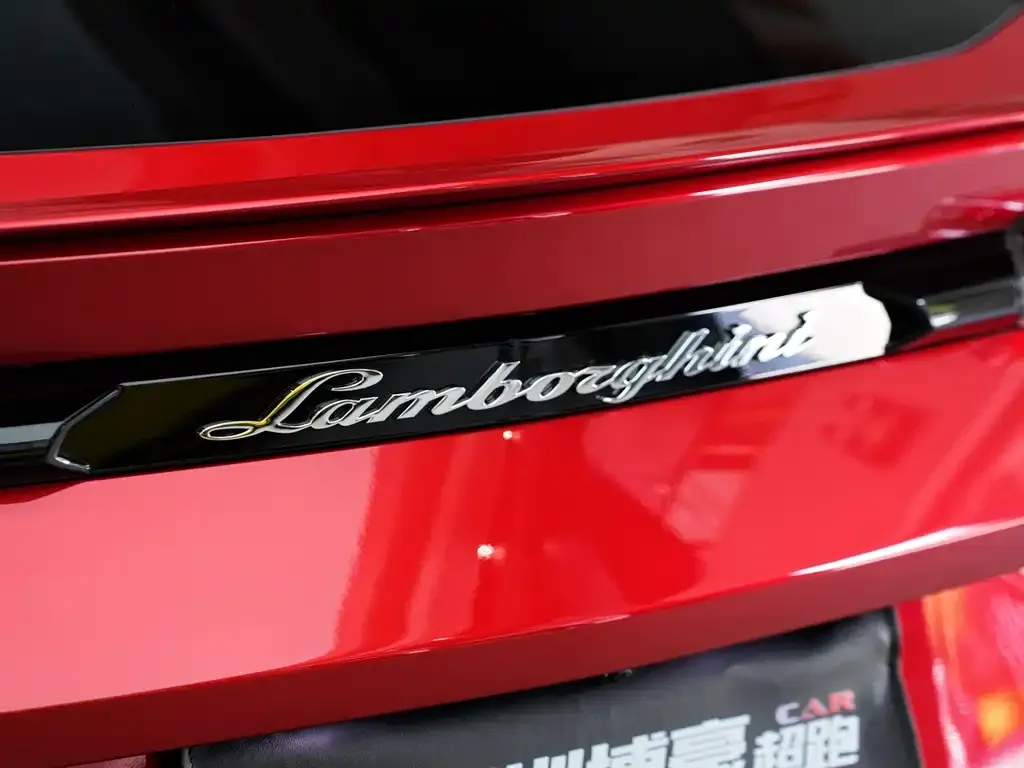 Lamborghini Urus — фото 6
