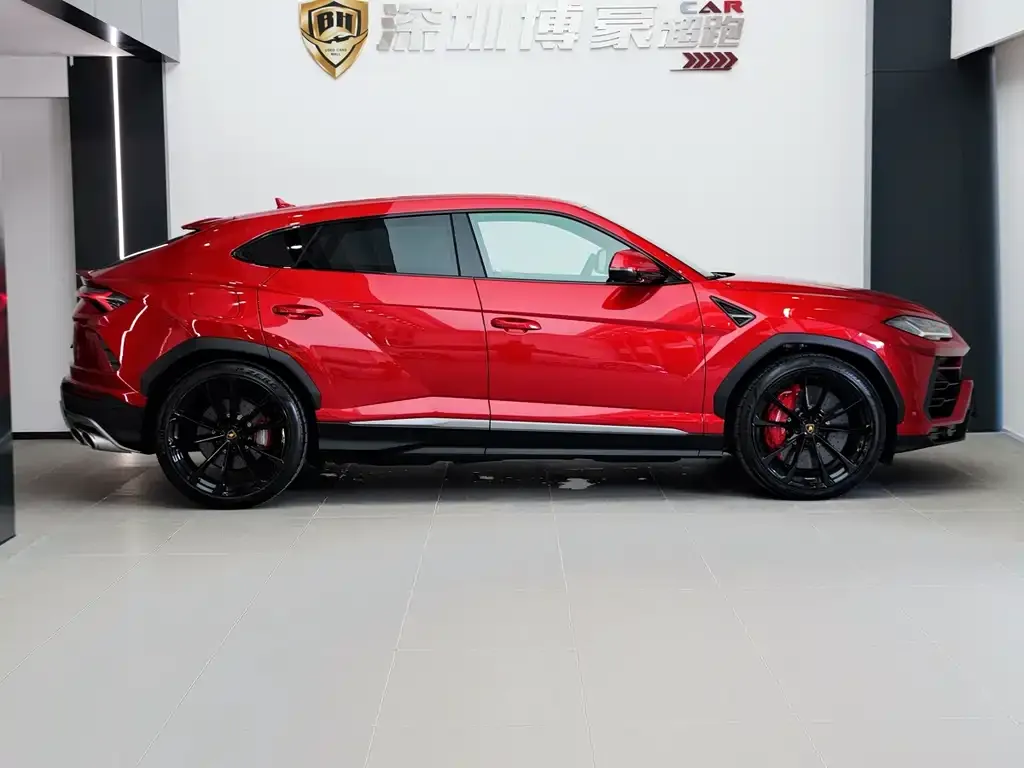 Lamborghini Urus — фото 7