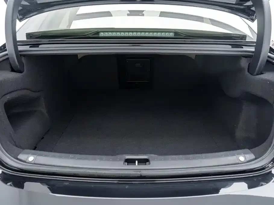 Volvo S90 2024 из CN, фото 3