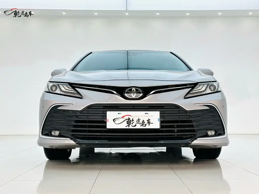 Toyota Camry 2022 из CN, фото 2