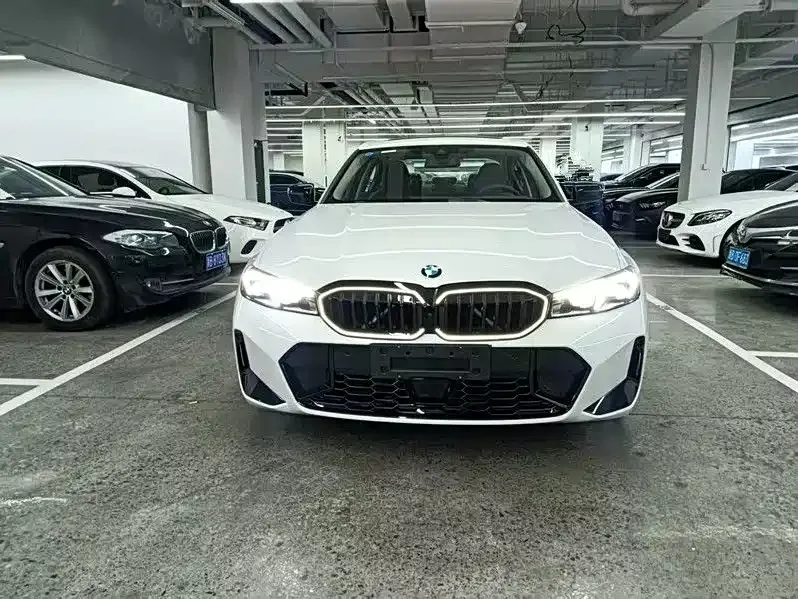 BMW 3 Series 2025 из CN, фото 2