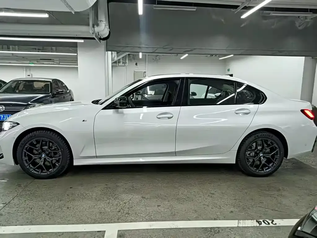 BMW 3 Series 2025 из CN, фото 4
