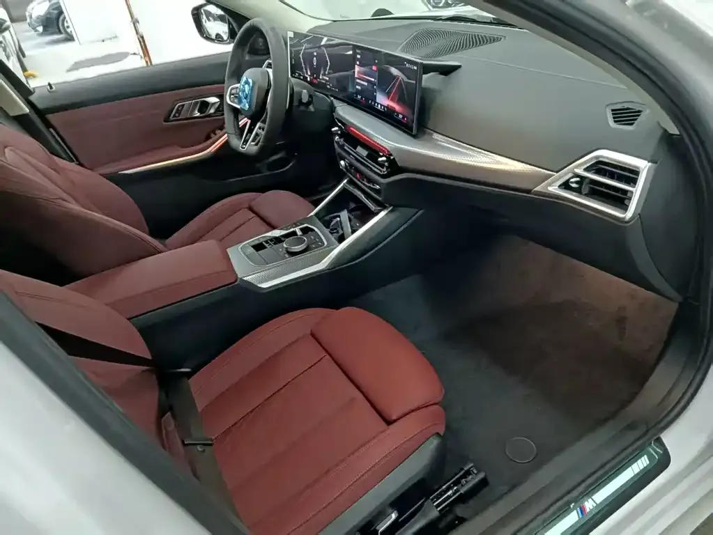 BMW 3 Series 2025 из CN, фото 6
