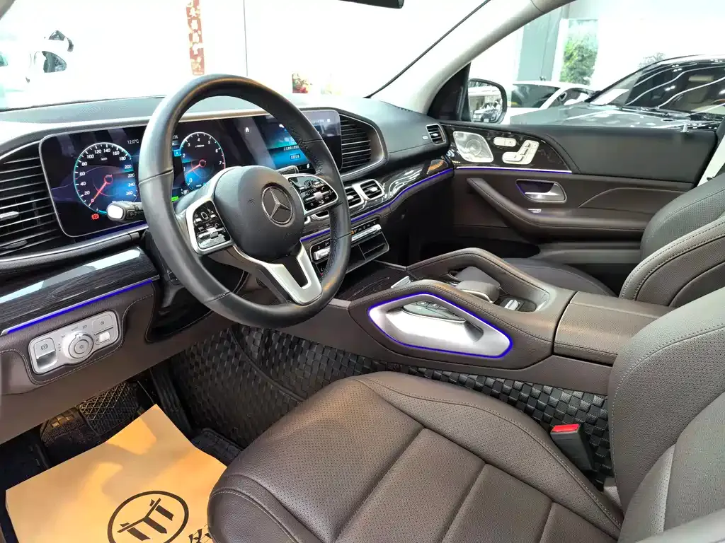 Mercedes-Benz GLS — фото 5