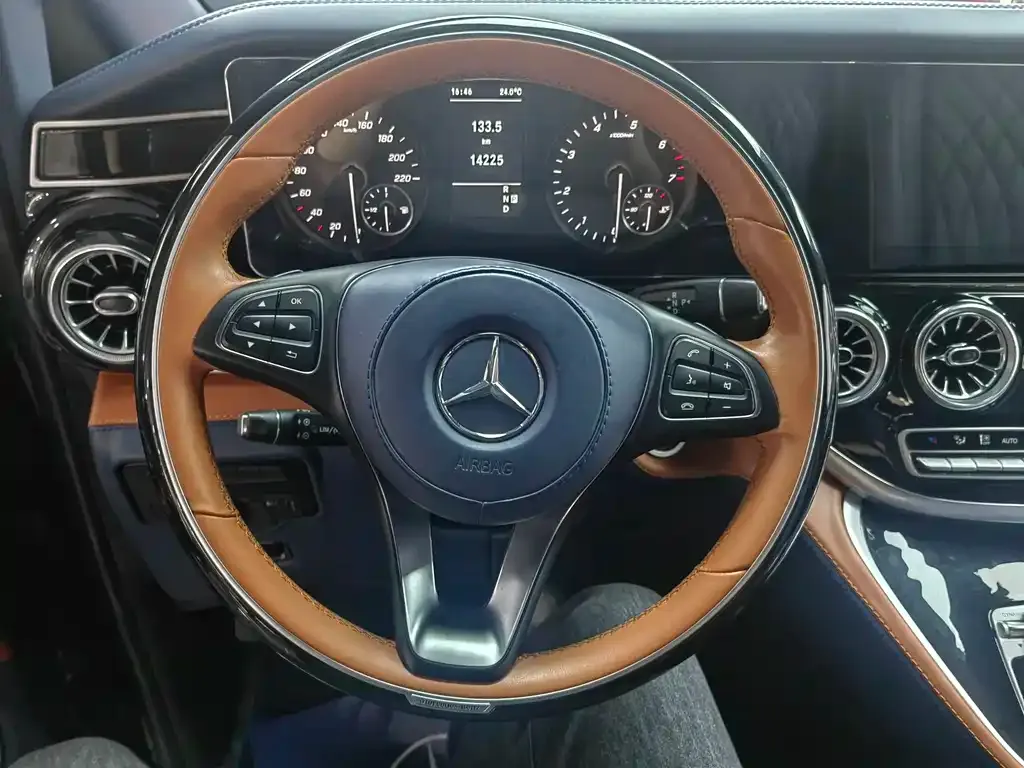 Mercedes-Benz Vito 2024 из CN, фото 6