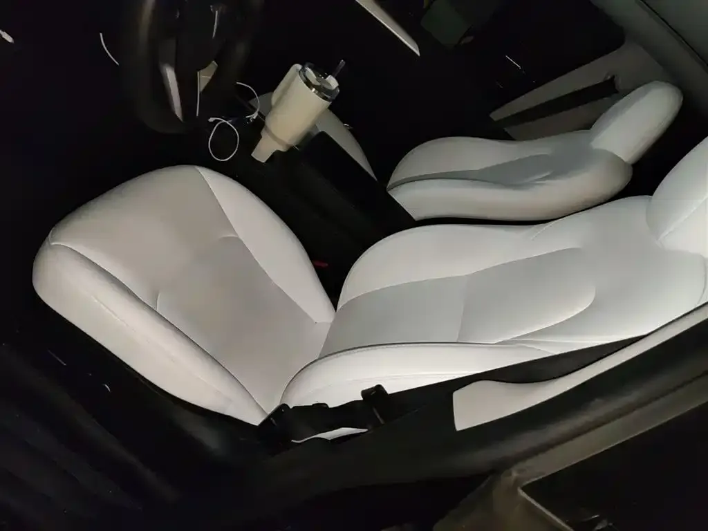 Tesla Model Y 2023 из CN, фото 8