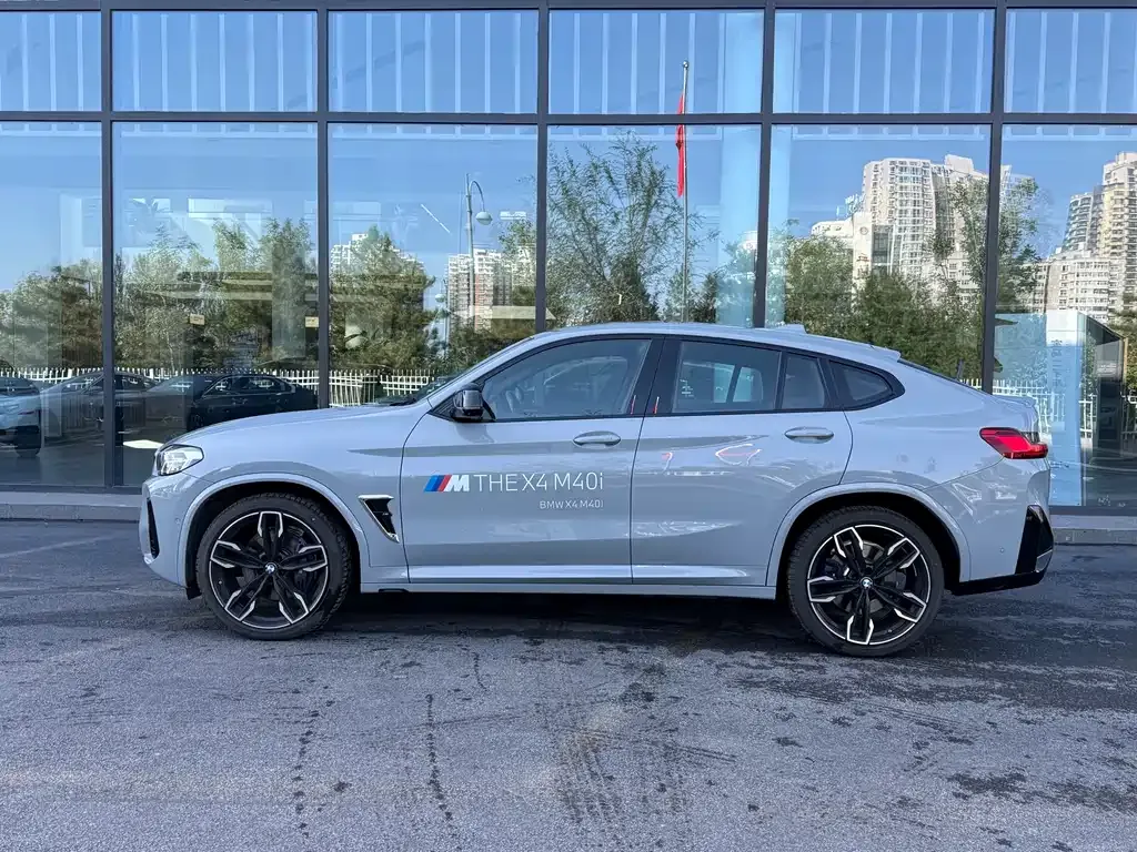 BMW X4 M40i 2024 из CN, фото 3