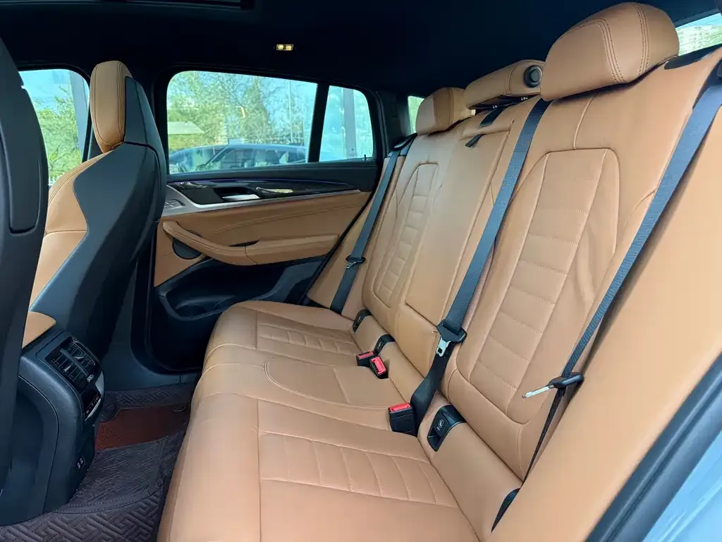 BMW X4 M40i 2024 из CN, фото 6