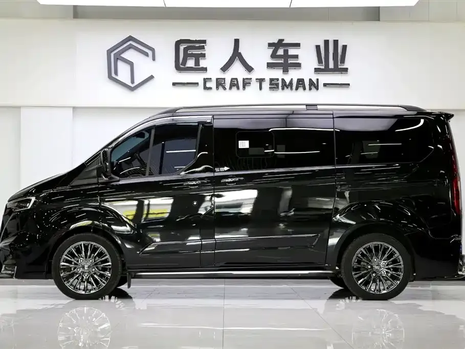 Ford Tourneo — фото 4