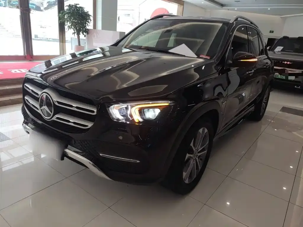 Mercedes-Benz GLE — фото 1