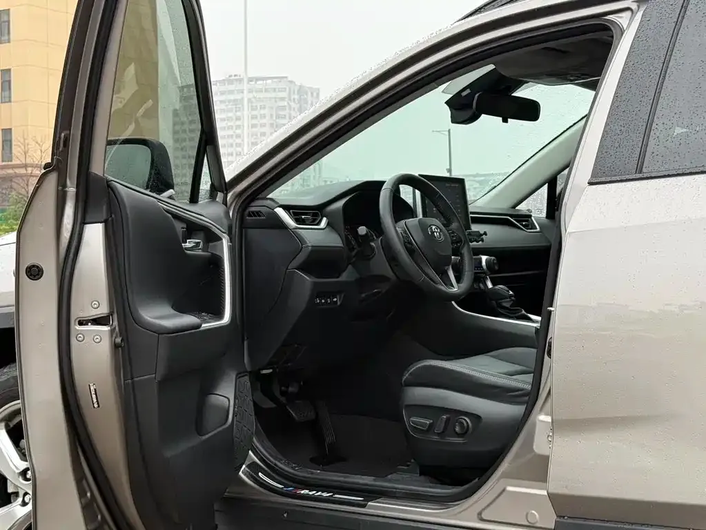 Toyota RAV4 2022 из CN, фото 6