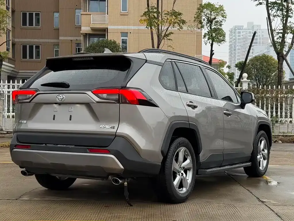 Toyota RAV4 2022 из CN, фото 8