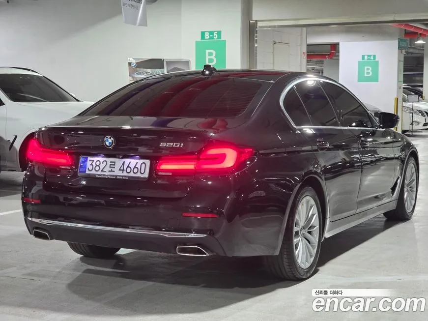 BMW 5-Series 2023 из KR, фото 4