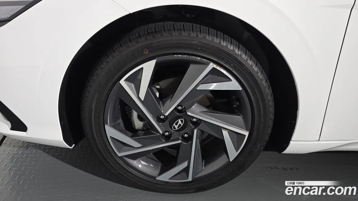 Hyundai AVANTE — фото 5