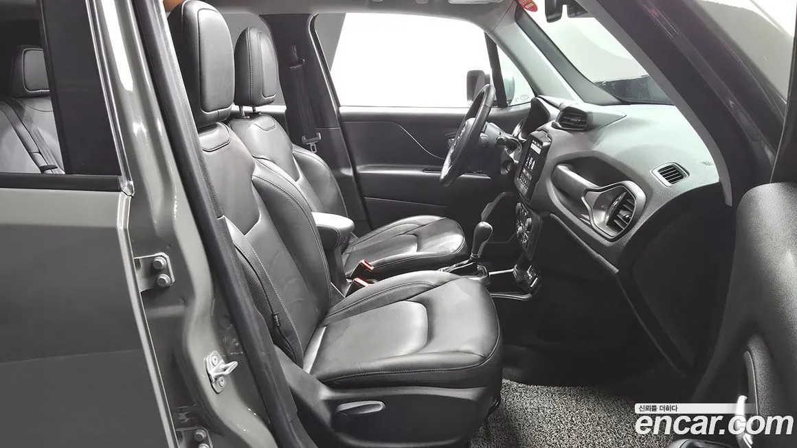 Jeep Renegade 2022 из KR, фото 10