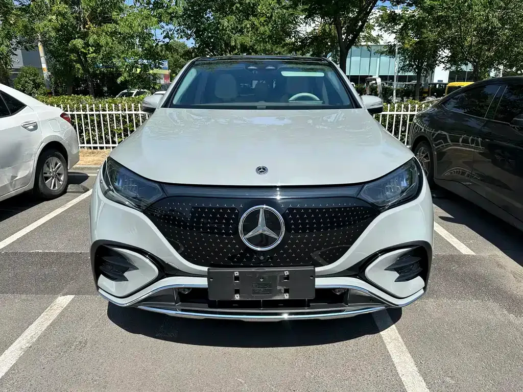 Mercedes-Benz EQE SUV 2023 из CN, фото 2