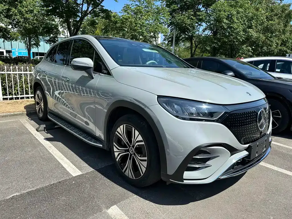 Mercedes-Benz EQE SUV 2023 из CN, фото 3