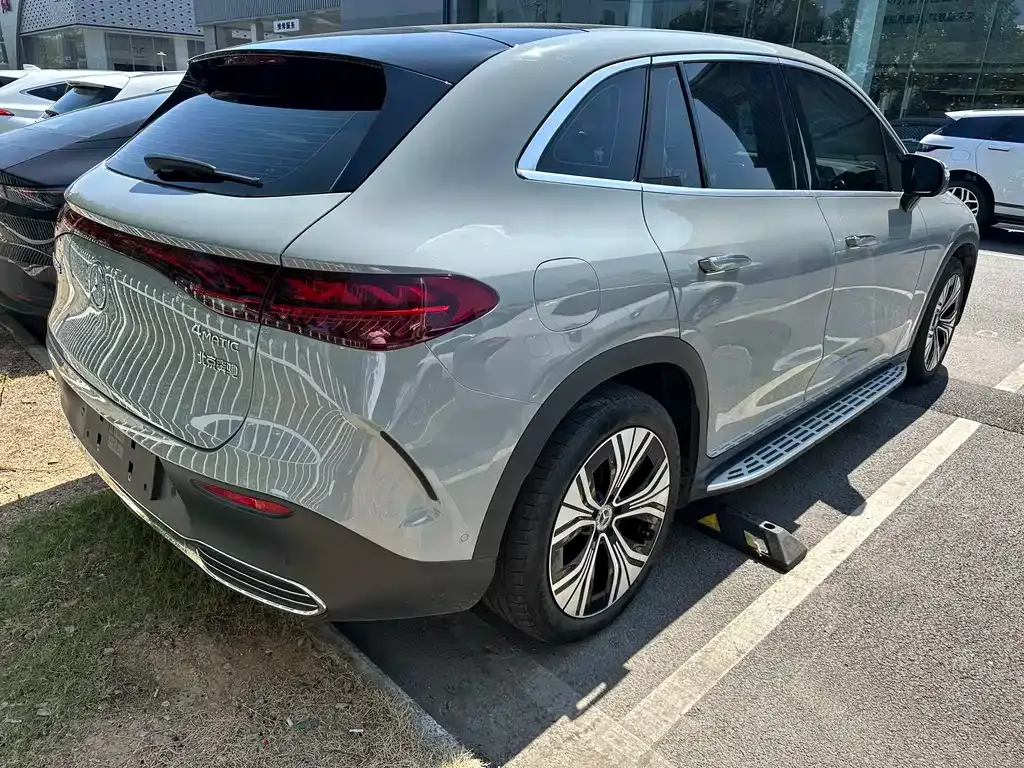 Mercedes-Benz EQE SUV 2023 из CN, фото 4