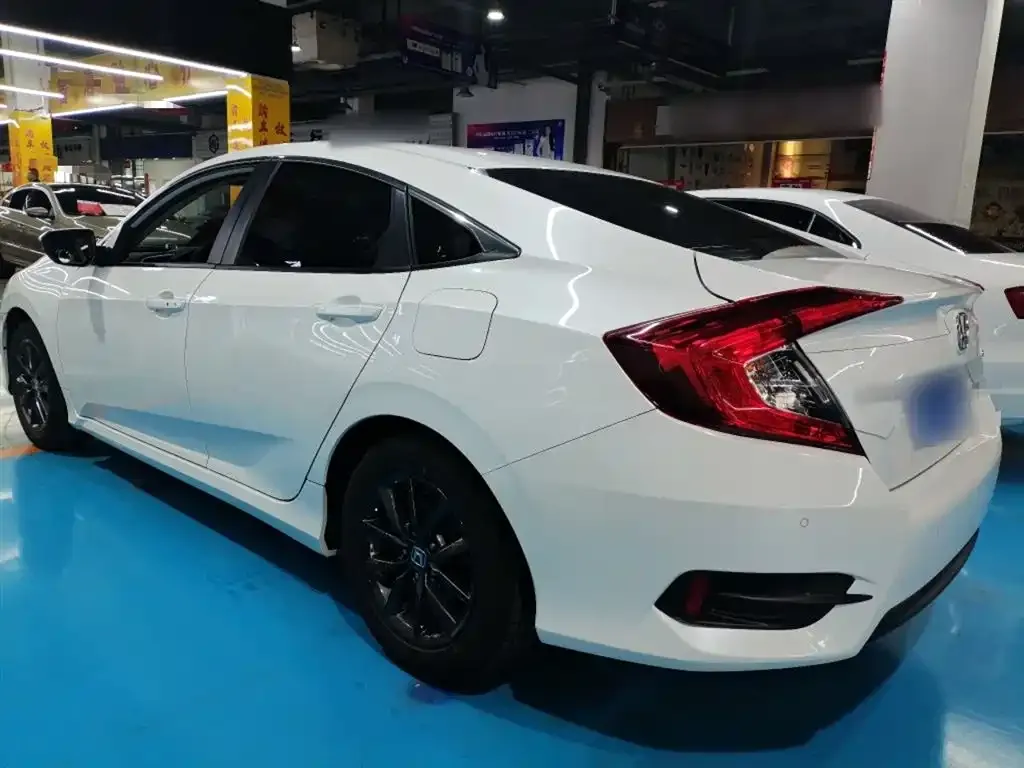 Honda Civic — фото 5