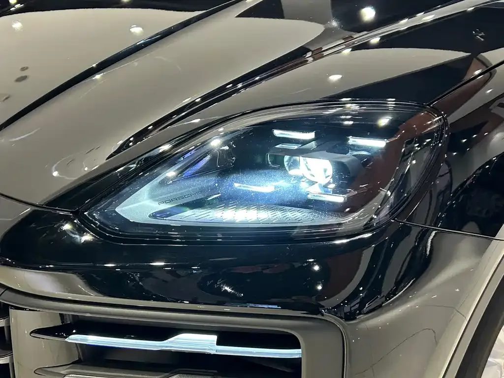 Porsche Cayenne — фото 2