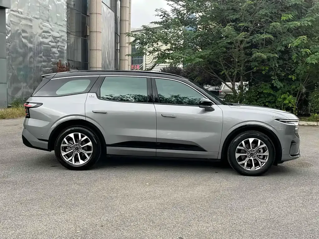 Ford Edge — фото 7