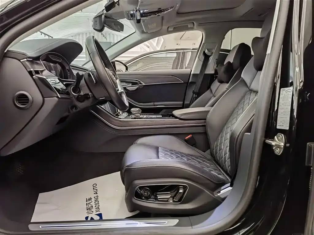 Audi A8 2023 из CN, фото 9