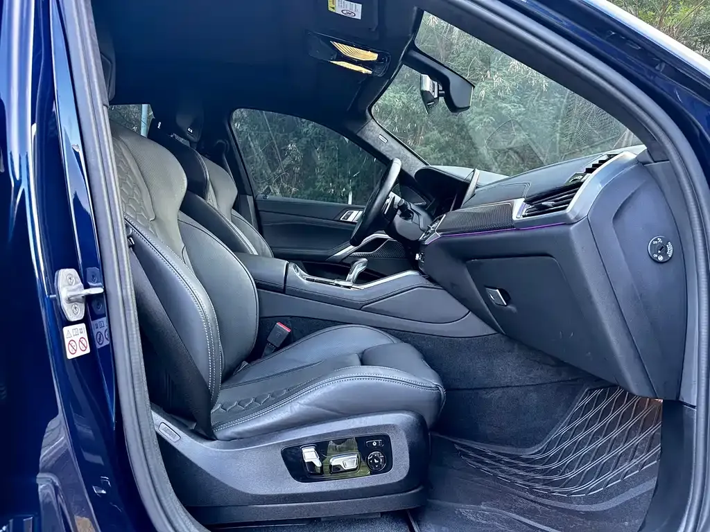 BMW X6 M 2023 из CN, фото 7