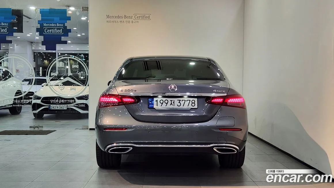Mercedes-Benz E-Class — фото 4