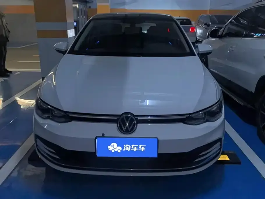 Volkswagen Golf 2021 из CN, фото 2