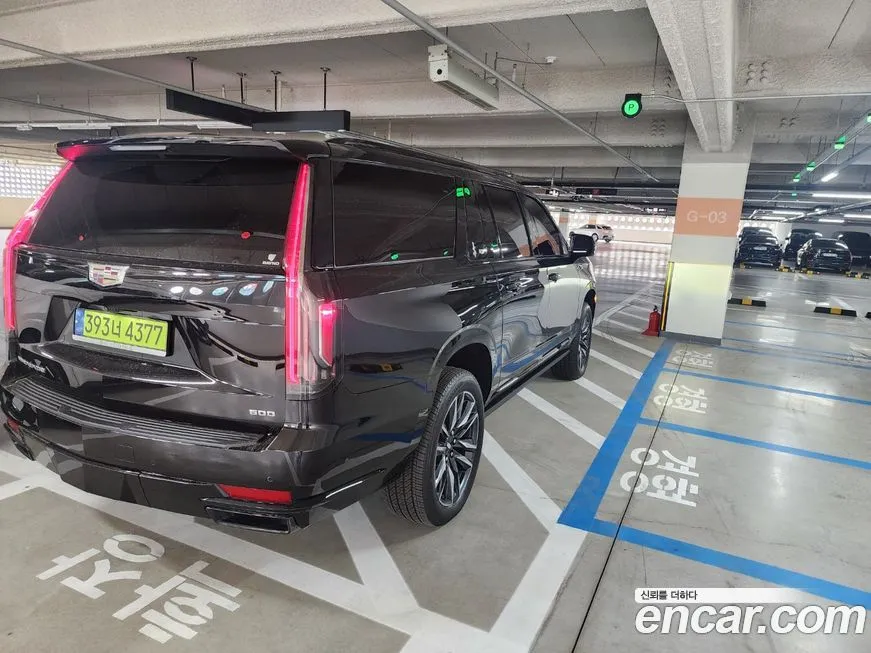 Cadillac Escalade 2023 из KR, фото 2