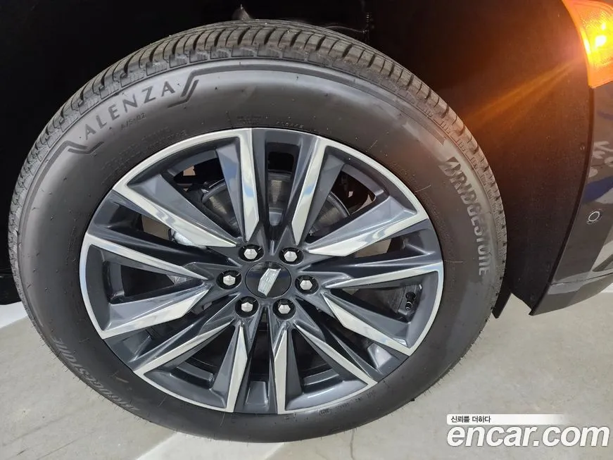 Cadillac Escalade 2023 из KR, фото 5