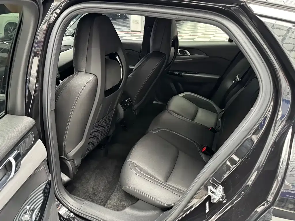 Lynk & Co 03 — фото 6