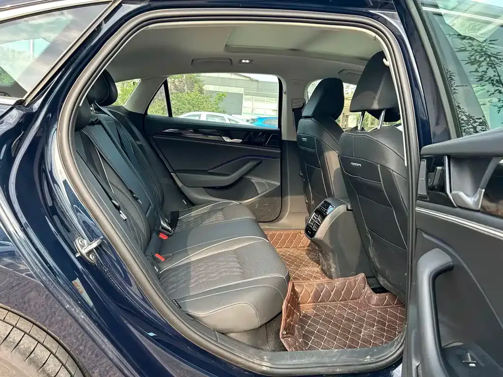 Volkswagen Magotan 2024 из CN, фото 9