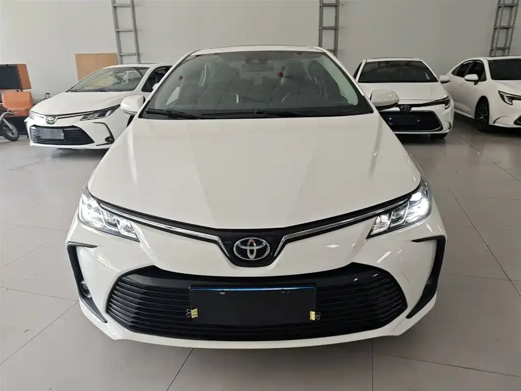 Toyota Corolla 2023 из CN, фото 3