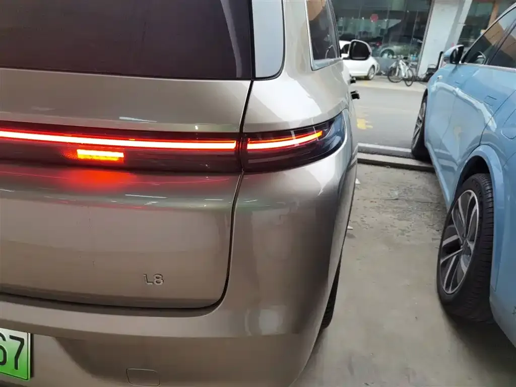 Li Auto L8 2024 из CN, фото 8
